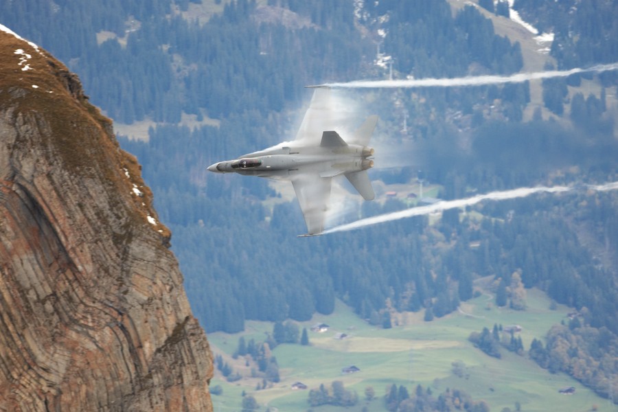 F%2FA-18%20Hornet