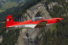 Flying%20with%20PC-7%20Team